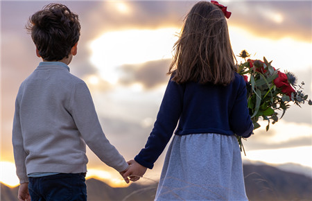 高一孩子沉迷戀愛怎么辦