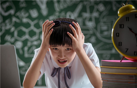 16歲的女孩不上學(xué)應(yīng)該怎么辦