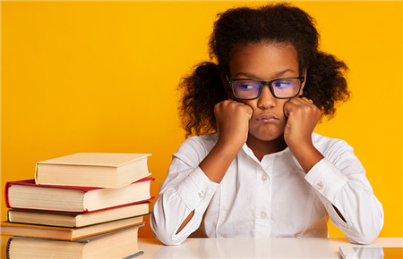 為什么高中孩子會逃課 為什么高中孩子會逃課