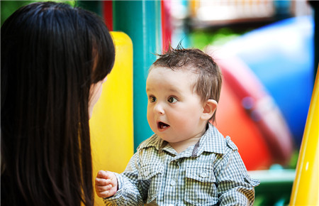 9歲兒子語言表達(dá)能力差 9歲兒子語言表達(dá)能力差