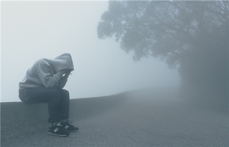 初中生自卑不自信不合群咋辦