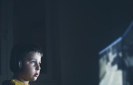 高中男孩不愛和人交流 高中男孩不愛和人交流