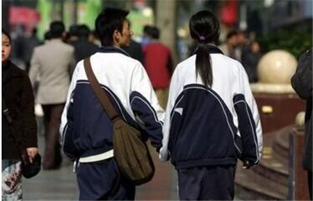 16歲的小孩子早戀 16歲的小孩子早戀