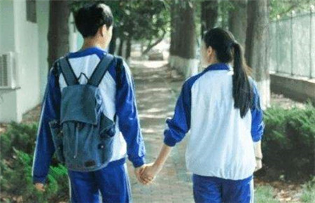 孩子初中談戀愛怎么處理 孩子初中談戀愛怎么處理