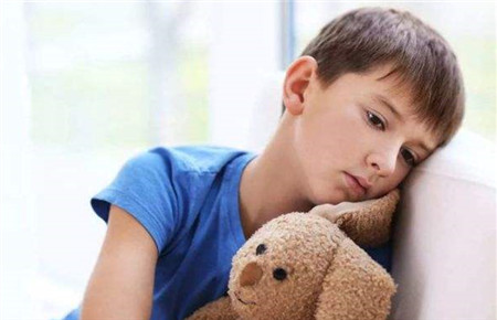 孩子內向膽小得很 孩子內向膽小得很