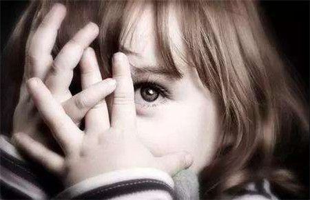 孩子患內(nèi)向了怎么辦啊 孩子患內(nèi)向了怎么辦啊