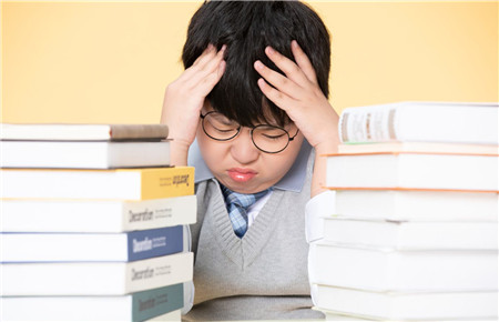 初中女兒厭學很厲害怎么辦 初中女兒厭學很厲害怎么辦