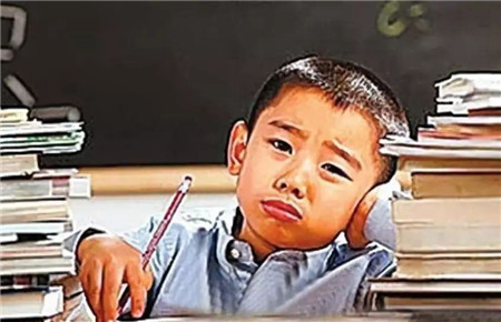 高一學(xué)生不上學(xué)在家里怎么辦 高一學(xué)生不上學(xué)在家里怎么辦