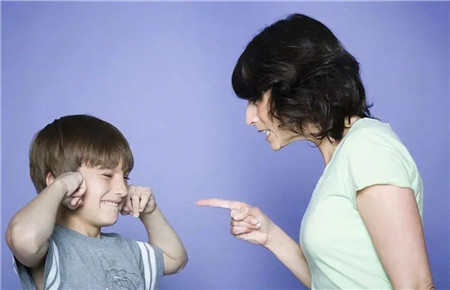 孩子不和別人溝通 孩子不和別人溝通