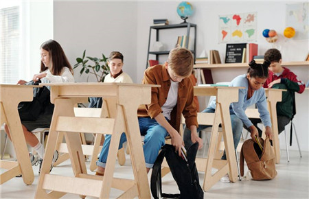 14歲小孩不想讀書怎么辦