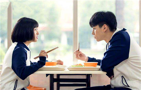 12歲少女早戀怎么辦 12歲少女早戀怎么辦