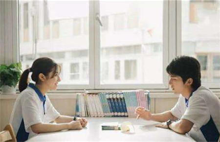 14歲小女孩早戀怎么辦 14歲小女孩早戀怎么辦