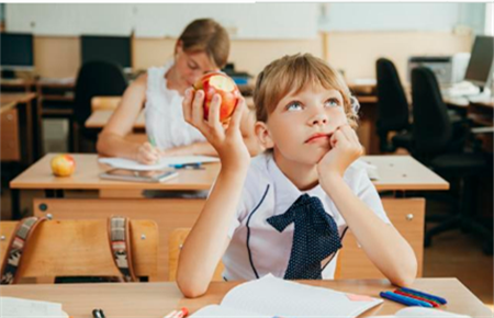 孩子不會與人交往怎么辦 孩子不會與人交往怎么辦