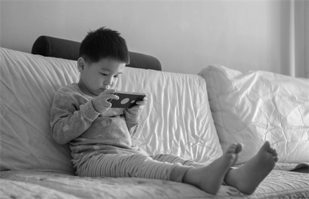 如何教育沉迷游戲的孩子 如何教育沉迷游戲的孩子