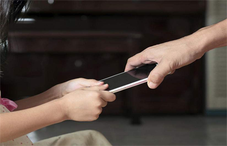 十歲孩子偷錢撒謊怎么教育 十歲孩子偷錢撒謊怎么教育