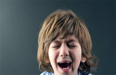 13歲孩子脾氣暴躁易怒怎么辦