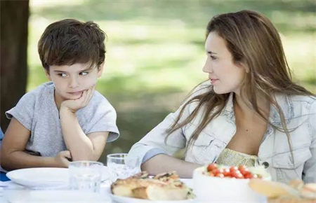 11歲孩子總是頂嘴怎么辦 11歲孩子總是頂嘴怎么辦