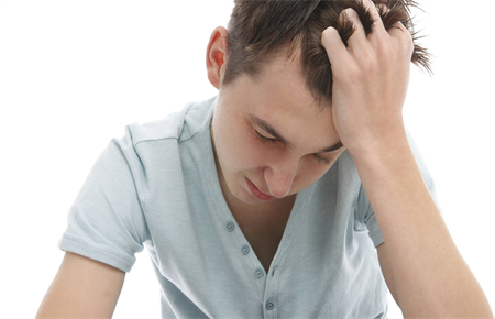 10歲男孩動不動就生氣怎么辦 10歲男孩動不動就生氣怎么辦