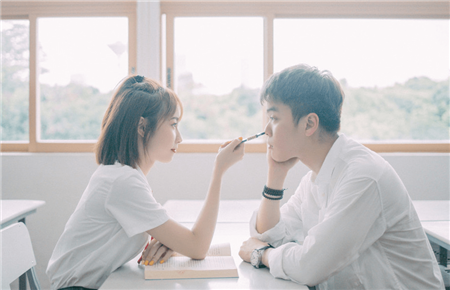 15歲的女兒早戀了怎么辦 15歲的女兒早戀了怎么辦