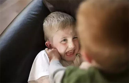 怎樣對待愛撒謊的孩子 怎樣對待愛撒謊的孩子