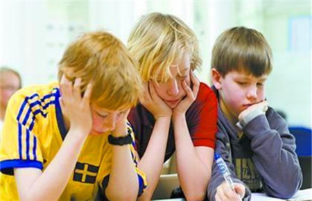 初中生不想去學校怎么辦 初中生不想去學校怎么辦