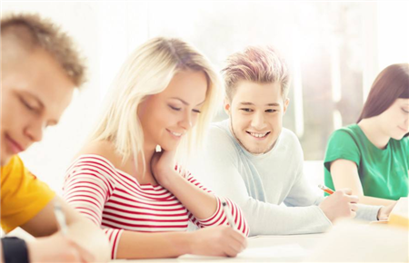 初中男孩子早戀