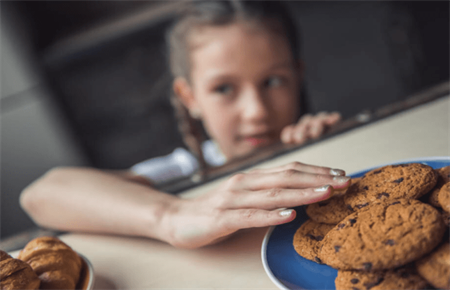 8歲孩子偷東西應該怎樣教育 8歲孩子偷東西應該怎樣教育