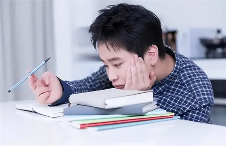 怎么糾正孩子厭學 怎么糾正孩子厭學