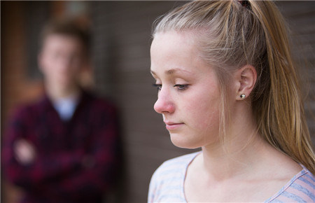 14歲孩子早戀的原因