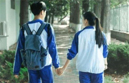 孩子早戀的具體表現 孩子早戀的具體表現