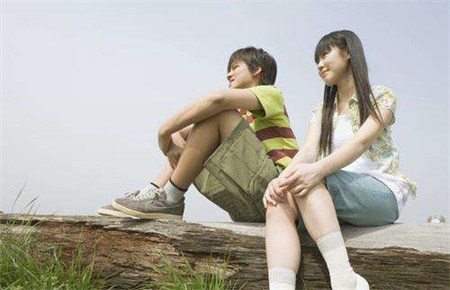 如何正確引導(dǎo)早戀的孩子 如何正確引導(dǎo)早戀的孩子