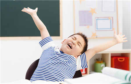 青少年逃課怎么教育 青少年逃課怎么教育