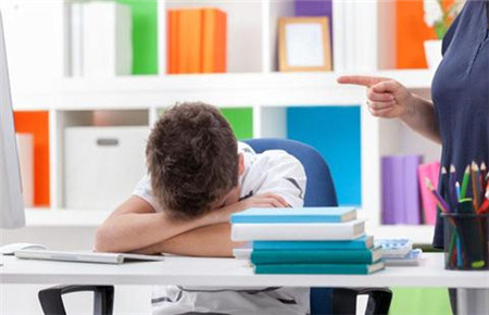 導(dǎo)致孩子厭學(xué)的因素 導(dǎo)致孩子厭學(xué)的因素