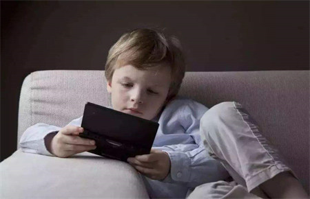 網癮孩子的特點 網癮孩子的特點