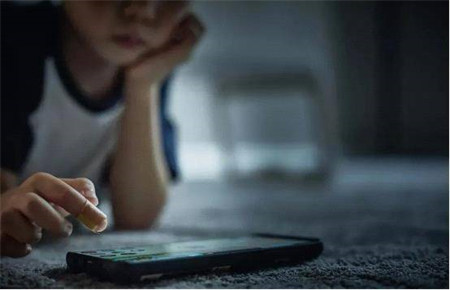 幫孩子怎樣戒掉網(wǎng)癮 幫孩子怎樣戒掉網(wǎng)癮
