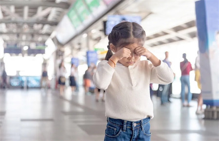 如何引導內向的孩子敞開心扉 如何引導內向的孩子敞開心扉