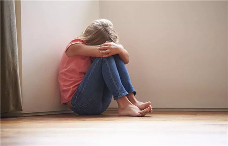 孩子性格孤僻怎么教育 孩子性格孤僻怎么教育