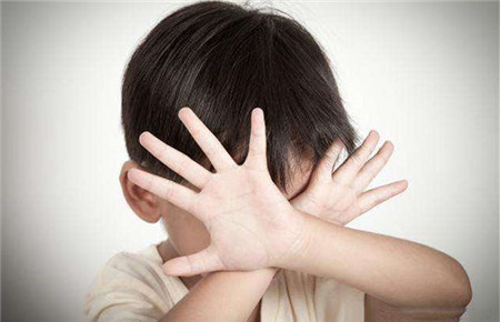 孩子自卑的常見表現 孩子自卑的常見表現