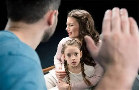 青少年叛逆的原因有哪些 青少年叛逆的原因有哪些