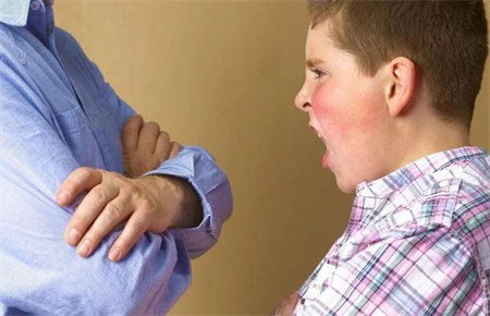 青少年總是發脾氣怎么教育 青少年總是發脾氣怎么教育