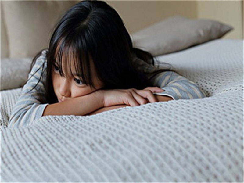 孩子長期呆在家里不出門 孩子長期呆在家里不出門