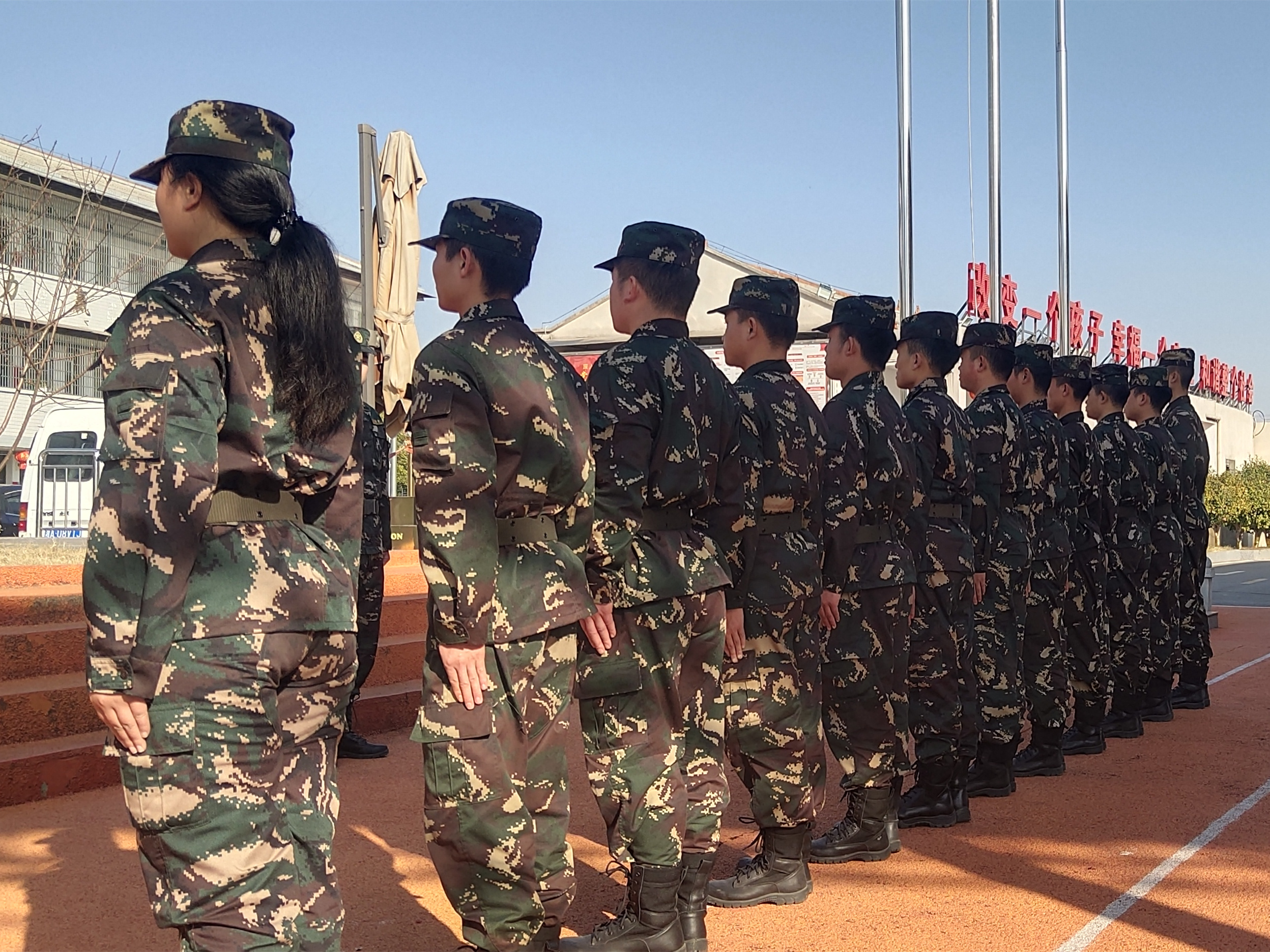 孩子情緒不好怎么辦,如何疏導(dǎo)孩子的情緒和壓力 孩子情緒不好怎么辦,如何疏導(dǎo)孩子的情緒和壓力