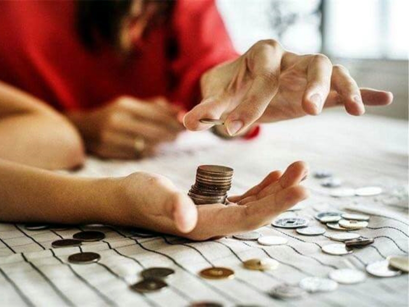 揮霍無(wú)度,孩子叛逆期教育學(xué)校