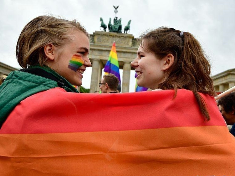 同性戀,封閉式軍事化學校 同性戀,封閉式軍事化學校