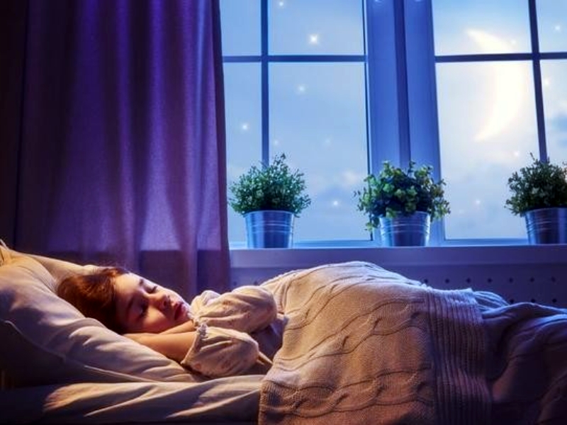 封閉式軍事化學校,黑白顛倒 封閉式軍事化學校,黑白顛倒