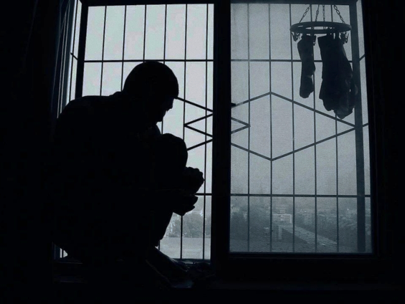 輕生,勵志教育學校