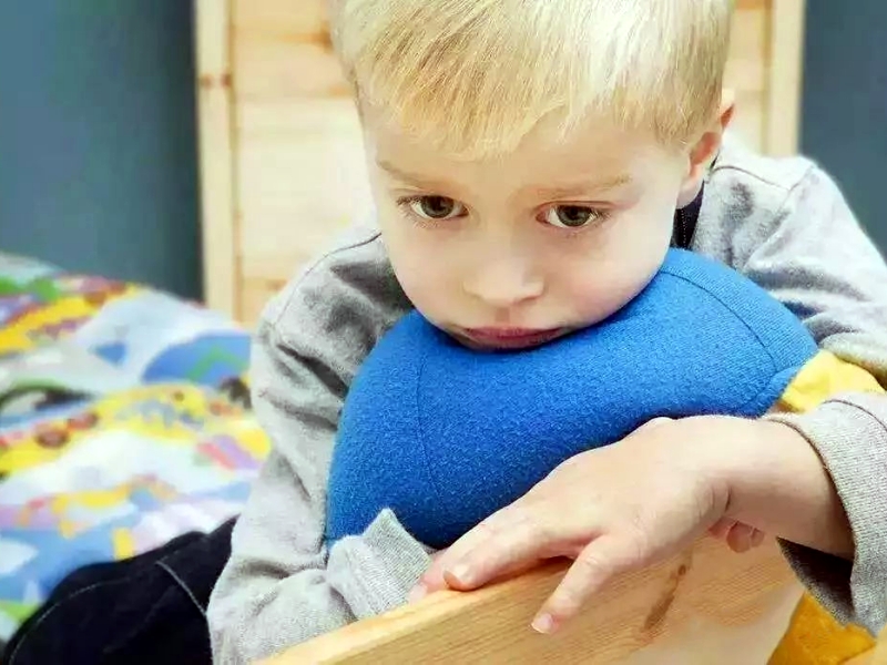 孩子不溝通,心理輔導(dǎo)學(xué)校