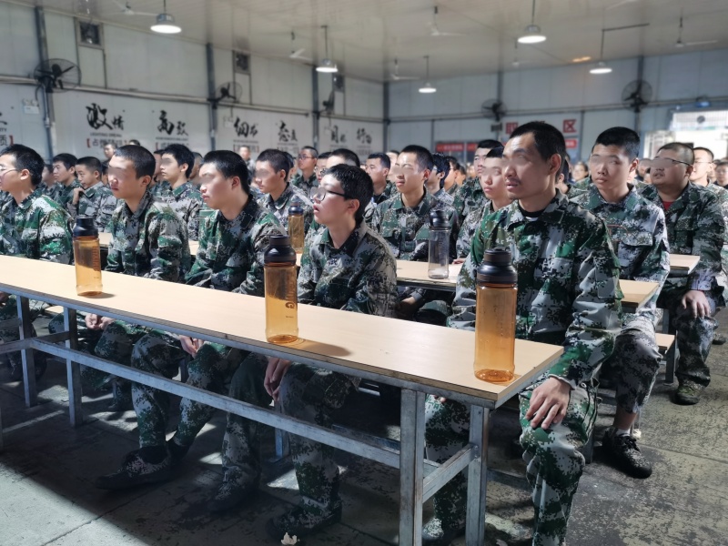 從小事做起,以德律己,新起點(diǎn)教育專門學(xué)校 從小事做起,以德律己,新起點(diǎn)教育專門學(xué)校