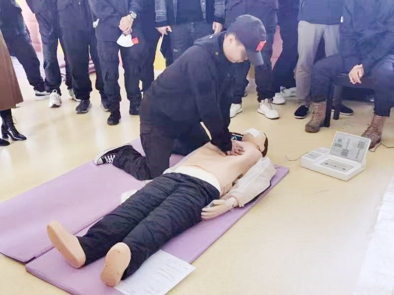 學(xué)習(xí)急救知識(shí),掌握急救技能 學(xué)習(xí)急救知識(shí),掌握急救技能