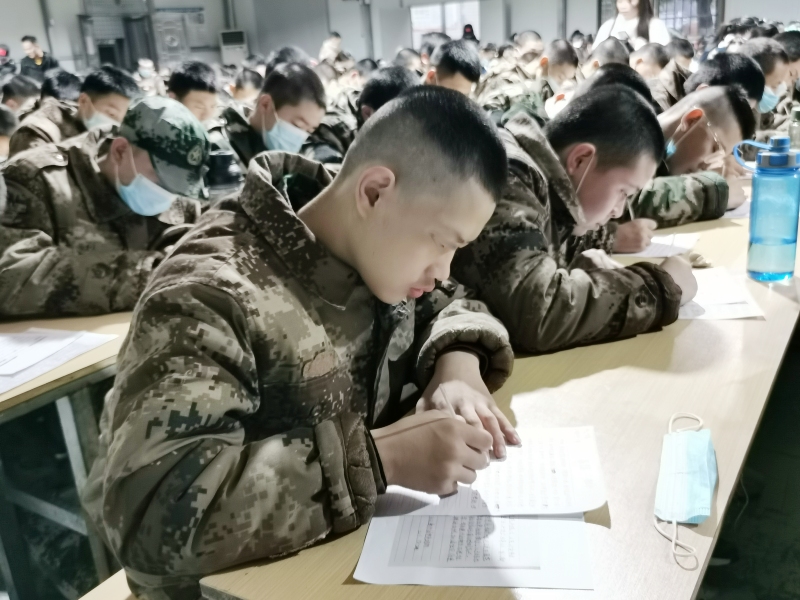 新起點青少年特訓學校開展學員寫家書活動 新起點青少年特訓學校開展學員寫家書活動